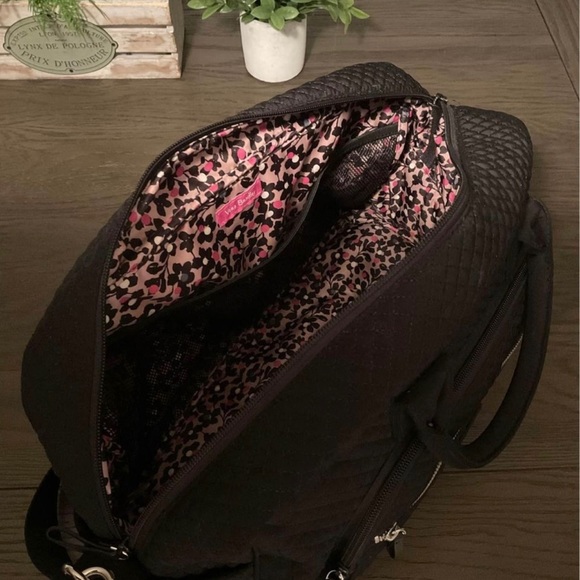 Vera Bradley Weekender - Picture 8 of 9
